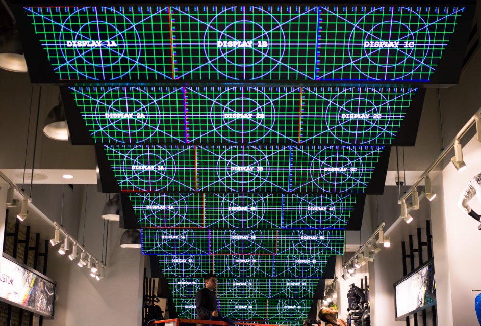 Oakley Flagship Store in New York | Moment Factory