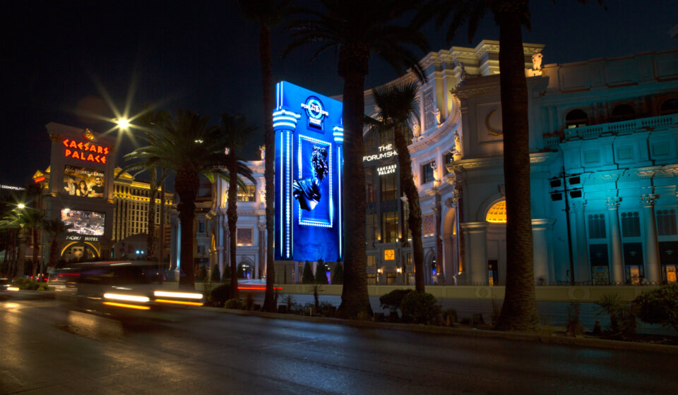 New 85 FOOT Digital Marquee – The Forum Shops at Caesars Palace - Yaham